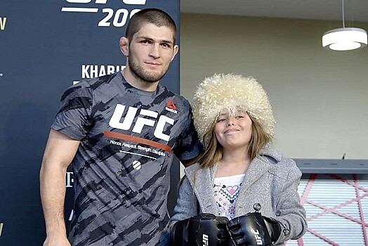 Фанатка Хабиба из США по прозвищу Mini Khabib – кто она?