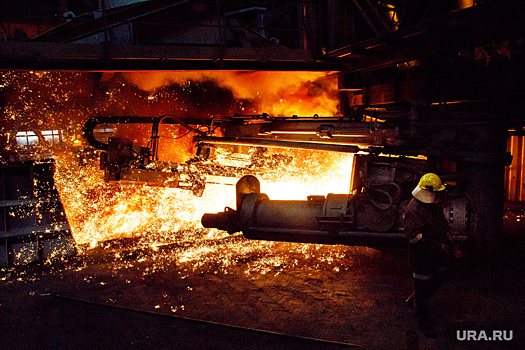 Рекордный рост цен на алюминий обогатит олигархов. «Рабочим зарплату не увеличат»