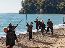 Актёр Артём Кошман поделился впечатлениями о съёмках в «Алисе в Стране чудес»