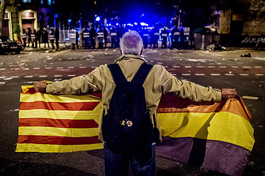 В Барселоне опять вспыхнули массовые беспорядки