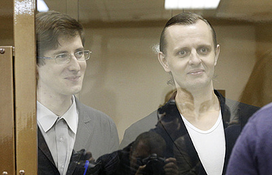 Мосгорсуд приговорил к трем годам заключения двух членов хакерской группы "Шалтай-Болтай"
