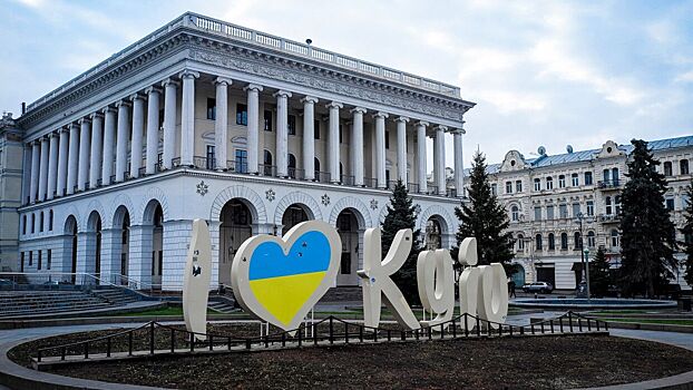 Украинский юрист уверен, у Баскова и Киркорова не отнимут звания народных артистов