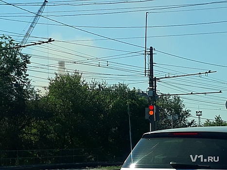 «Красный Октябрь» в Волгограде снова выпустил в небо столб едкого дыма