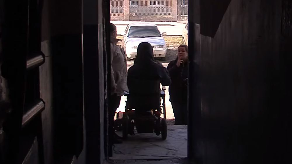 В Салехарде инвалид-колясочник по решению суда получит новую квартиру взамен аварийной