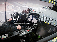 Появились первые фотографии салона кроссовера Aston Martin