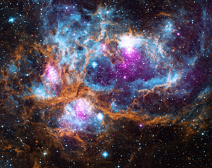 Туманность NGC 6357 в созвездии Скорпион находится на расстоянии 5000 световых лет от Земли и известна как туманность Омар (или Лобстер). В туманности находятся несколько регионов активного звездообразования