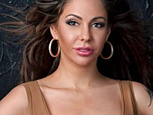 Елена Беркова провела фотосессию на сочинском «Кинотавре»