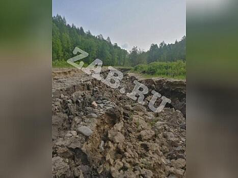 Дорога в Красночикойском районе Забайкальского края уничтожена водой