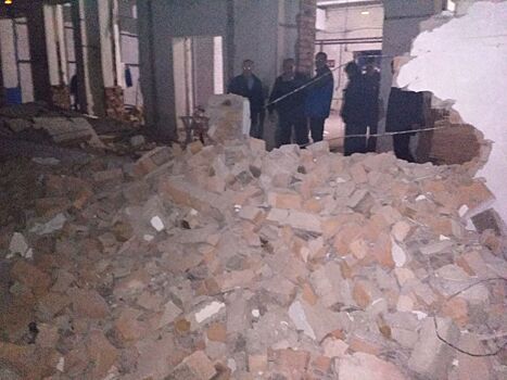В Стерлитамаке рухнула стена склада: пострадали два человека