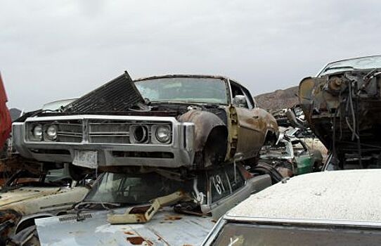 Раритетный спортивный седан Buick Wildcat обнаружен на свалке