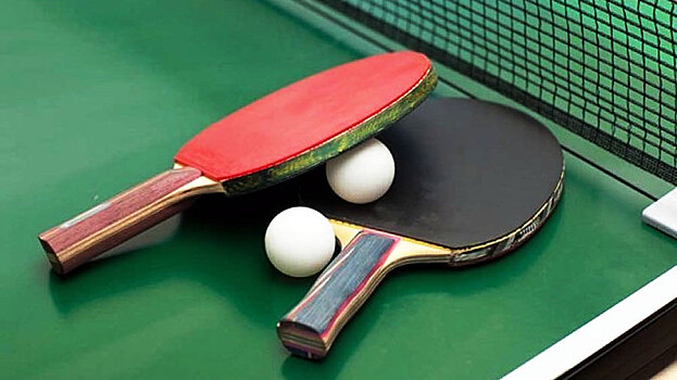 Противостоянием «вечных» соперников завершился корпоративный турнир по теннису