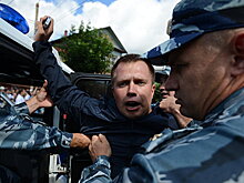 Уличные войны: почему бьют сторонников Навального?