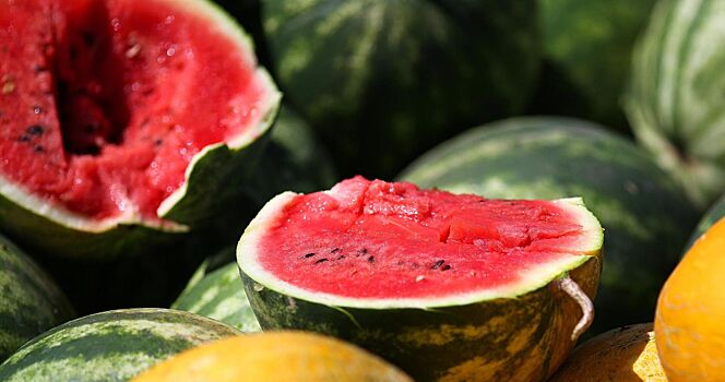 Врач предупредила об опасности арбузов в жарких странах