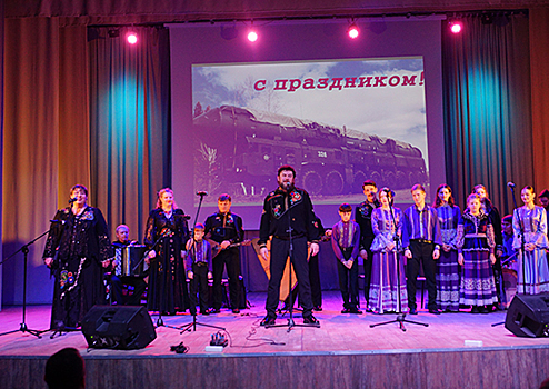 Стратегических ракетчиков Новосибирского соединения с днем РВСН поздравил творческий коллектив «Играй, гармонь»