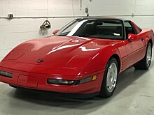 Забытый дилером на 28 лет Chevrolet Corvette выставили на продажу