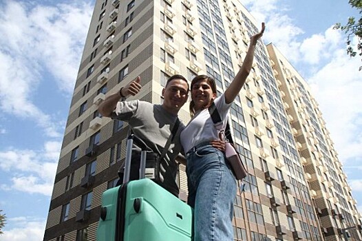 С видом на пруд. Жильцы Зюзина начали переселяться в дом, построенный по реновации