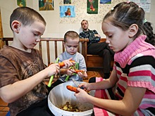 Адыгее на поддержку семей с детьми выделили свыше 64 млн рублей