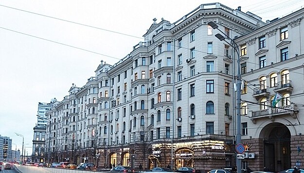 Пять самых дешевых квартир в сталинских домах в центре Москвы: от 3 млн рублей