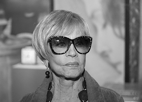 40 дней без Веры Алентовой: Юлия Меньшова почтила память матери