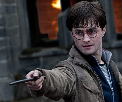 Для фанатов: волшебная палочка и очки Гарри Поттера пошли на аукцион