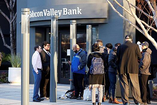 Американские банки начали избегать работы с криптовалютными компаниями