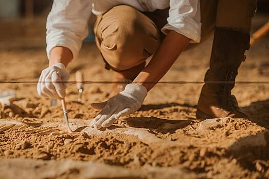 Золотую пластину с любовным приворотом неожиданно нашли в России