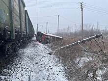 Маршрутный автобус столкнулся с грузовым поездом в Хабаровске - есть пострадавшие