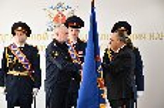 В УФСИН России по Амурской области состоялась торжественная церемония вручения флага региональному отделению ветеранской организации УИС