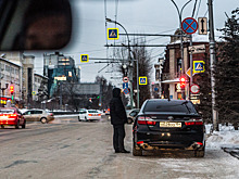 «Я паркуюсь как чудак»: Camry ООО — ради чиновника можно всё