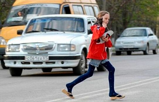 Как безопасно перейти дорогу вне пешеходного перехода. Несколько советов для вашей безопасности