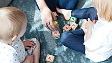Психолог назвала лучшие игры для развития речи у детей двух-трех лет