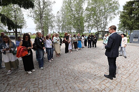 Костромским автопутешественникам показали, где теперь хорошо ловит сеть