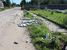 В Верхошижемье неизвестный водитель снес ограждение мемориала: полиция и жители разыскивают виновника