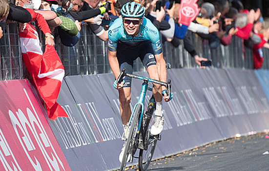 Власов остался на четвертом месте в общем зачете "Джиро д'Италия" после 16-го этапа