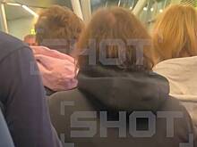 Сотни пассажиров вынудили спать на полу в российском аэропорту в ожидании починки самолета