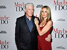 73-летний Ричард Гир вышел на красную дорожку в обнимку с молодой женой