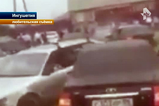 Водители в Ингушетии разбили машины друг друга по пути на свадьбу
