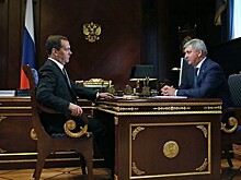 Медведев обсудил подготовку к 1 сентября с врио губернатора Воронежской области