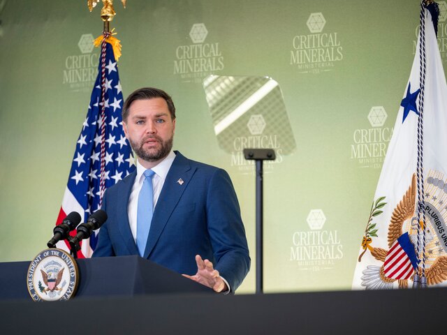 Вэнс заявил, что США готовы искать точки соприкосновения с Россией