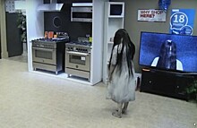 Девочка из «Звонка» перепугала посетителей магазина техники (ВИДЕО)