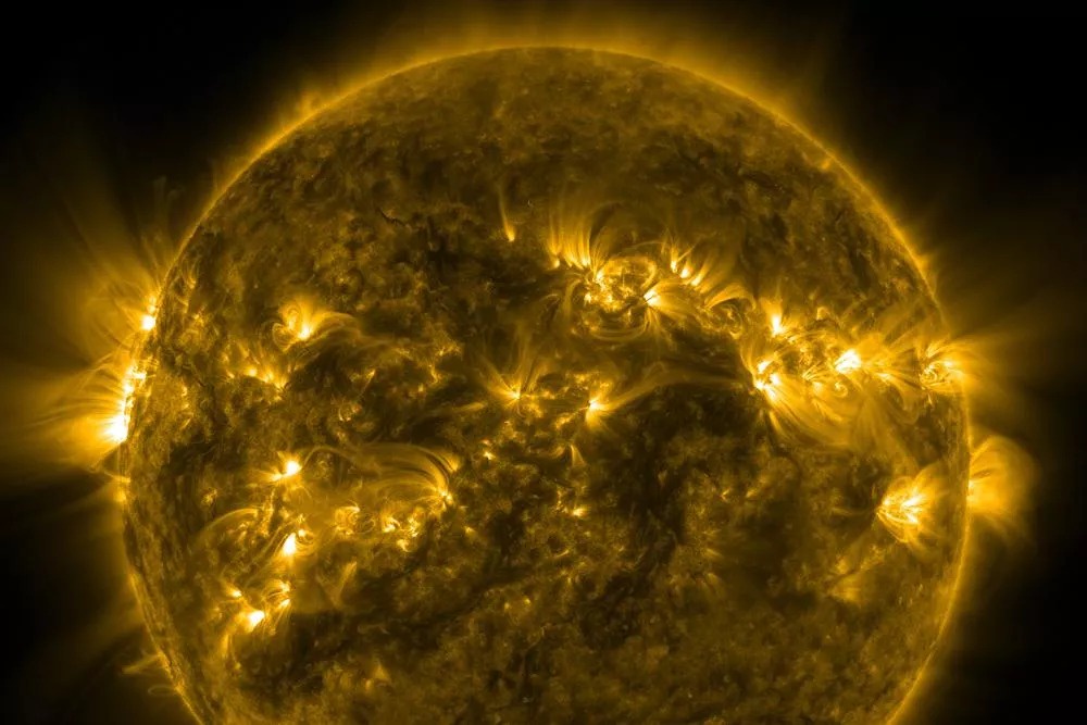 Ученые: Мощная вспышка на Солнце может стать причиной инфаркта и инсульта