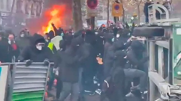 Полиция Парижа сообщила о задержании девяти протестующих