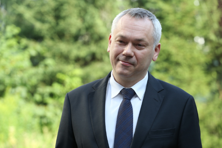 С Днем молодежи поздравил новосибирцев Андрей Травников