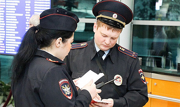 В Хабаровске дебошира сняли с авиарейса