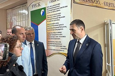 Демешин поддержал отремонтировать школу в Ильинке
