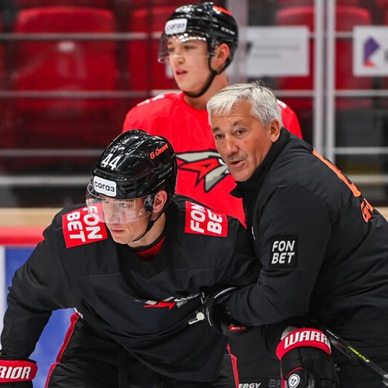 Кхл авангард. Кхл переходы. 2022. 12. Кхл авангард.