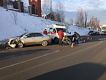 На Урале машина скорой помощи попала в ДТП