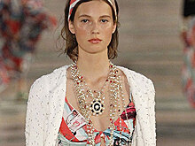 Chanel запускают линии пляжной и лыжной одежды