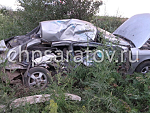 Под Пугачёвом грузовик врезался в легковушку, есть пострадавший