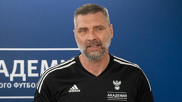 «30 тысяч в месяц – мало, но прожить можно, наверное. Это стереотип, что футболисты сразу идут покупать «Мерседес». Овчинников о словах Латышонка